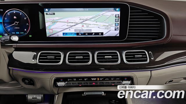 Mercedes-Benz GLS-Class 2021 — photo 20