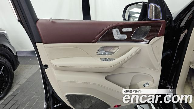 Mercedes-Benz GLS-Class 2021 — photo 14