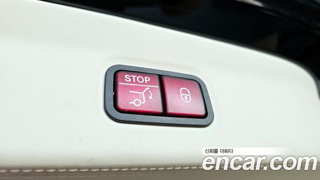 Mercedes-Benz GLS-Class 2021 — photo 27