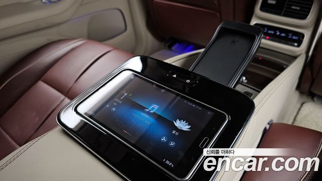 Mercedes-Benz GLS-Class 2021 — photo 32