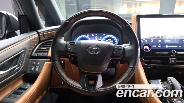 Toyota Alphard 2025 — photo 19