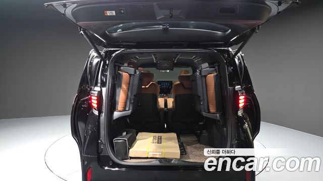 Toyota Alphard 2025 — photo 26