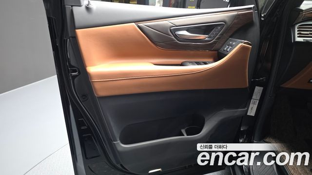 Toyota Alphard 2025 — photo 14