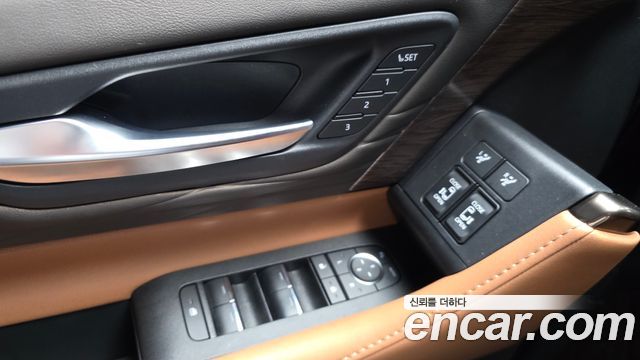 Toyota Alphard 2025 — photo 30