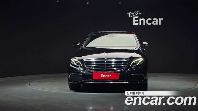 Mercedes-Benz E-Class 2018 — photo 3