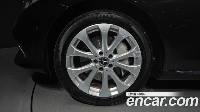 Mercedes-Benz E-Class 2018 — photo 5