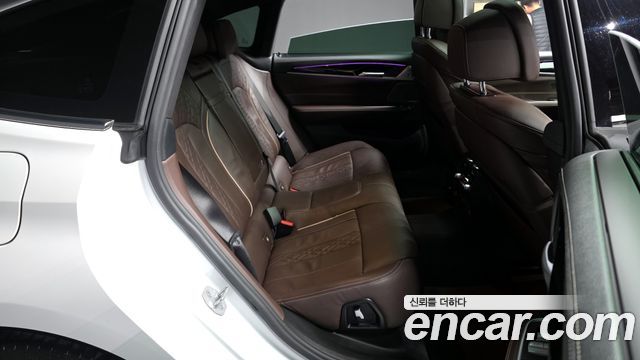 BMW Gran Turismo 2024 — photo 12