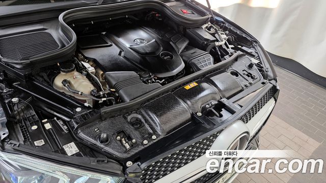 Mercedes-Benz GLE-Class 2020 — photo 6