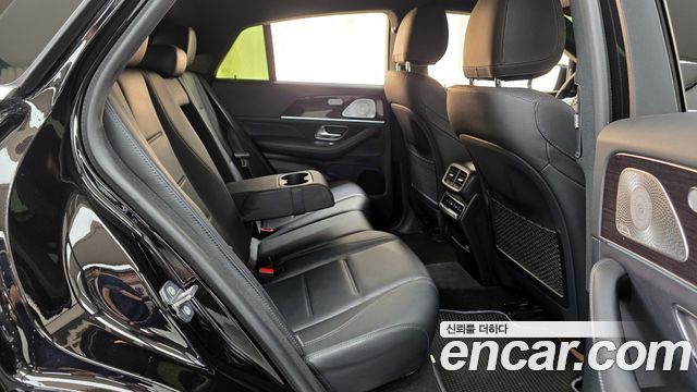 Mercedes-Benz GLE-Class 2020 — photo 18