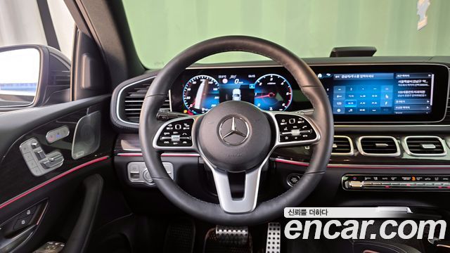 Mercedes-Benz GLE-Class 2020 — photo 19