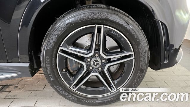 Mercedes-Benz GLE-Class 2020 — photo 7