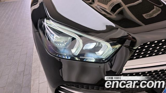 Mercedes-Benz GLE-Class 2020 — photo 8