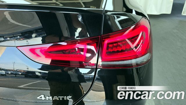 Mercedes-Benz GLE-Class 2020 — photo 9
