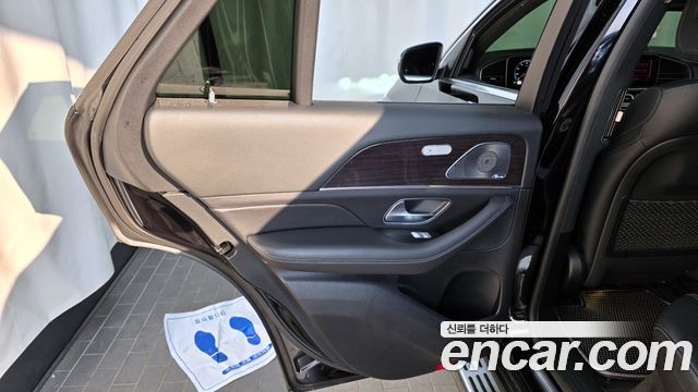 Mercedes-Benz GLE-Class 2020 — photo 15