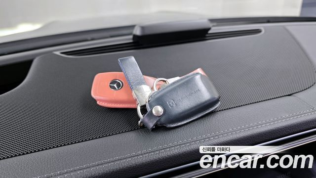 Mercedes-Benz GLE-Class 2020 — photo 31