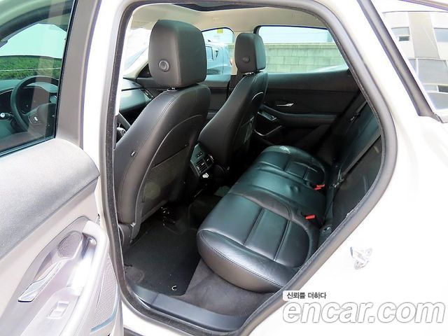 Jaguar E-PACE 2018 — photo 6