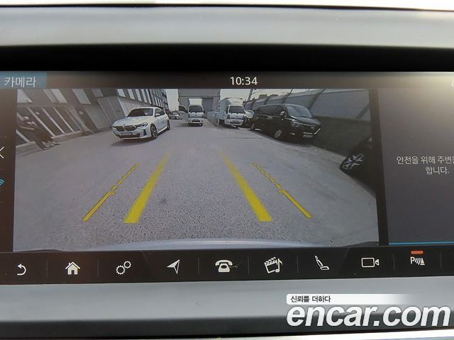Jaguar E-PACE 2018 — photo 14