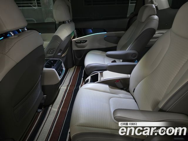 Kia Canival 2024 — photo 8
