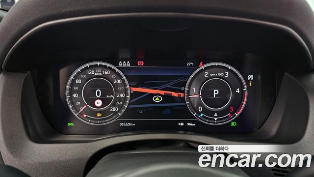 Jaguar XE 2020 — photo 11