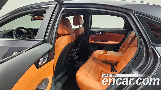 Kia K3 2022 — photo 11