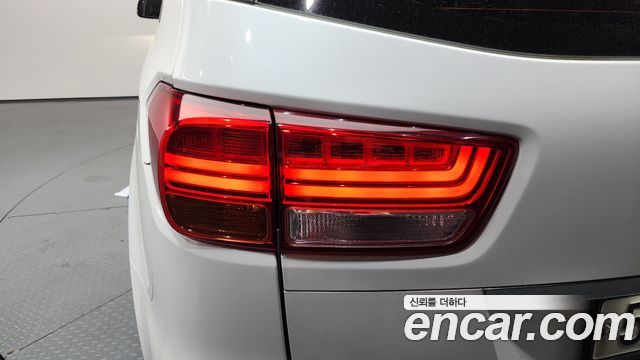 Kia Canival 2018 — photo 9