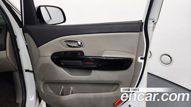 Kia Canival 2018 — photo 14