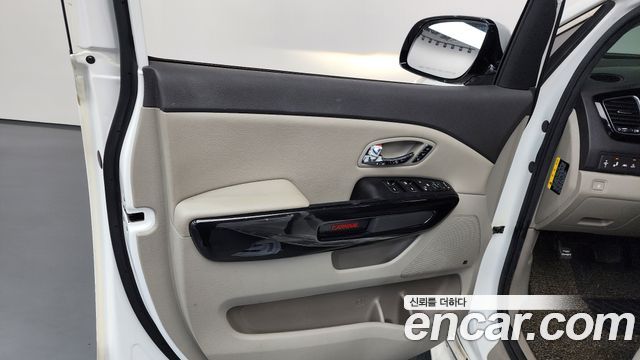 Kia Canival 2018 — photo 15