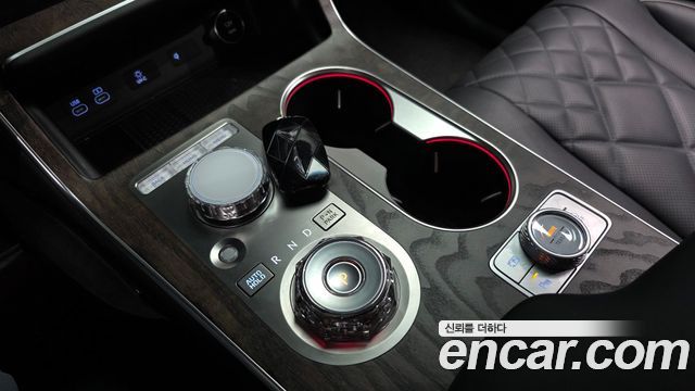 Genesis GV80 2024 — photo 12