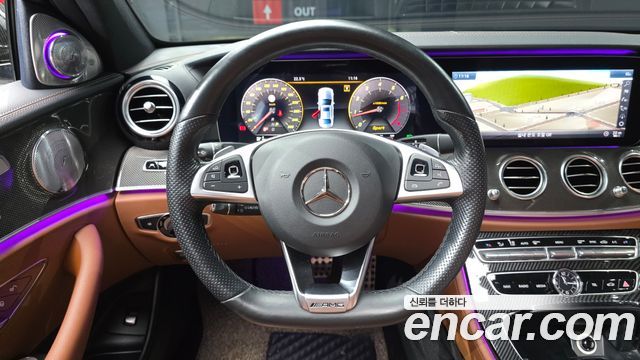 Mercedes-Benz E-Class 2018 — photo 13