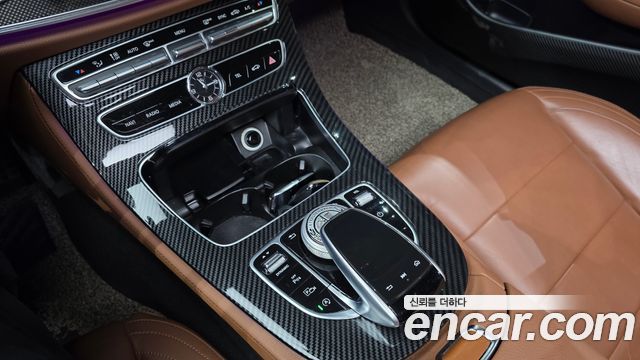 Mercedes-Benz E-Class 2018 — photo 18