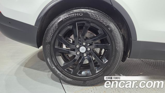 Land Rover Discovery 2019 — photo 5