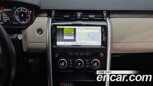 Land Rover Discovery 2019 — photo 19