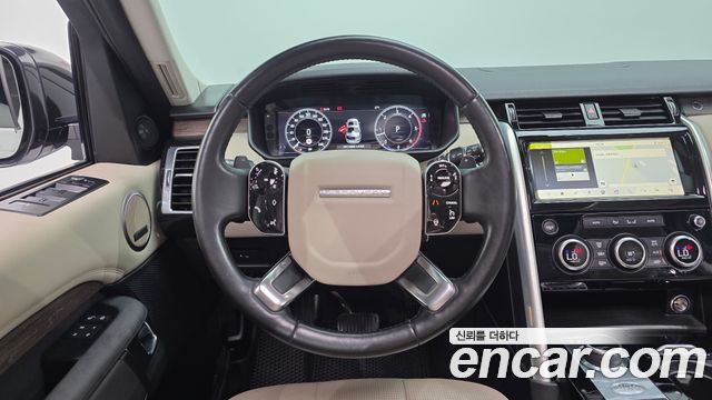 Land Rover Discovery 2019 — photo 20