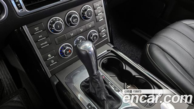Land Rover Range Rover 2010 — photo 9