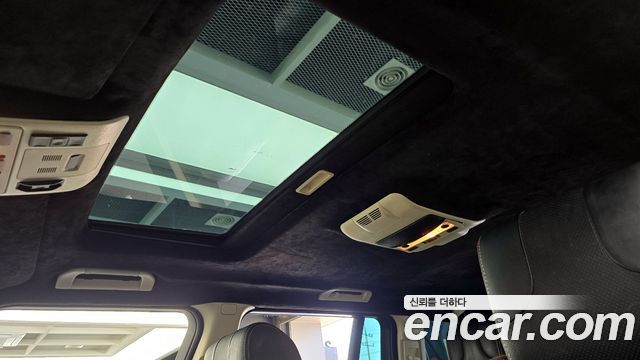 Land Rover Range Rover 2010 — photo 16