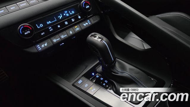 Hyundai AVANTE 2022 — photo 12