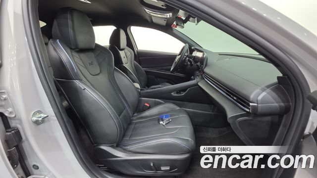Hyundai AVANTE 2022 — photo 13