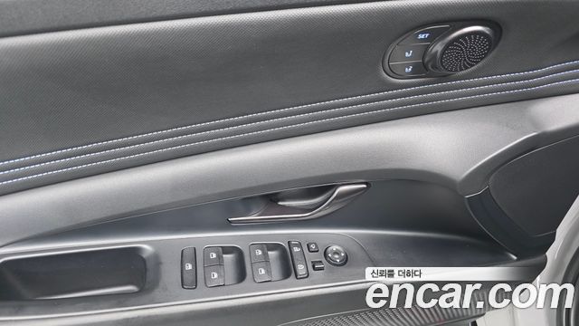 Hyundai AVANTE 2022 — photo 18
