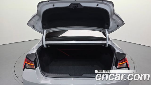 Hyundai AVANTE 2022 — photo 29