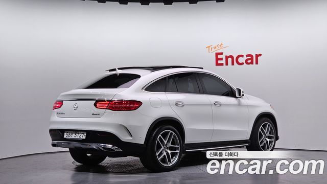 Mercedes-Benz GLE-Class 2018 — photo 2