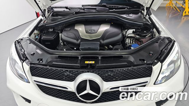 Mercedes-Benz GLE-Class 2018 — photo 6