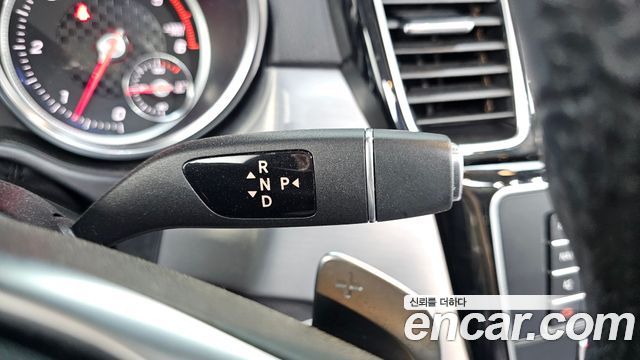 Mercedes-Benz GLE-Class 2018 — photo 9