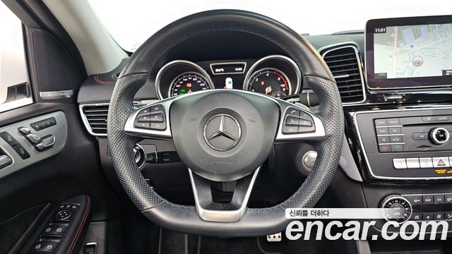 Mercedes-Benz GLE-Class 2018 — photo 13