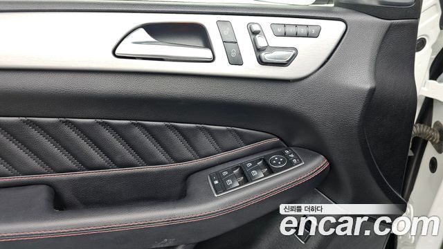 Mercedes-Benz GLE-Class 2018 — photo 18