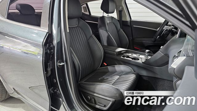 Genesis G70 2019 — photo 11