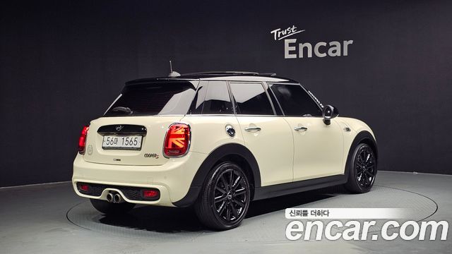 Mini Cooper 2019 — photo 2