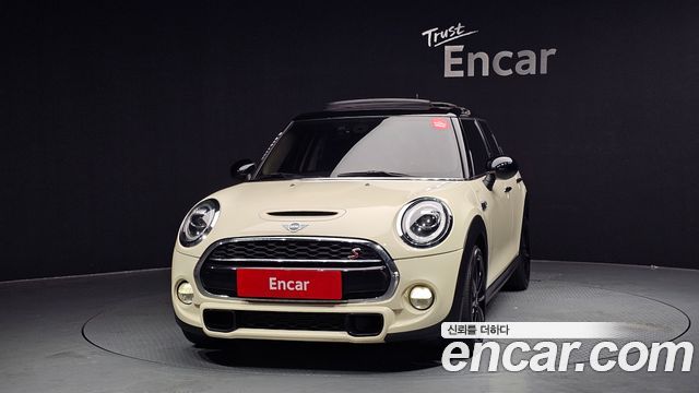 Mini Cooper 2019 — photo 3