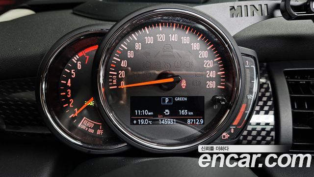 Mini Cooper 2019 — photo 8