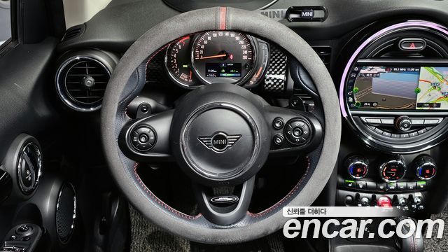Mini Cooper 2019 — photo 13