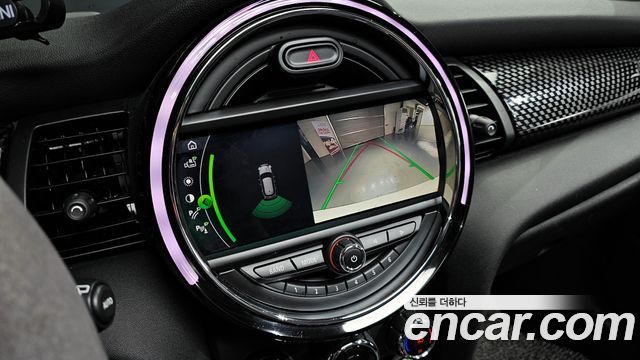 Mini Cooper 2019 — photo 16